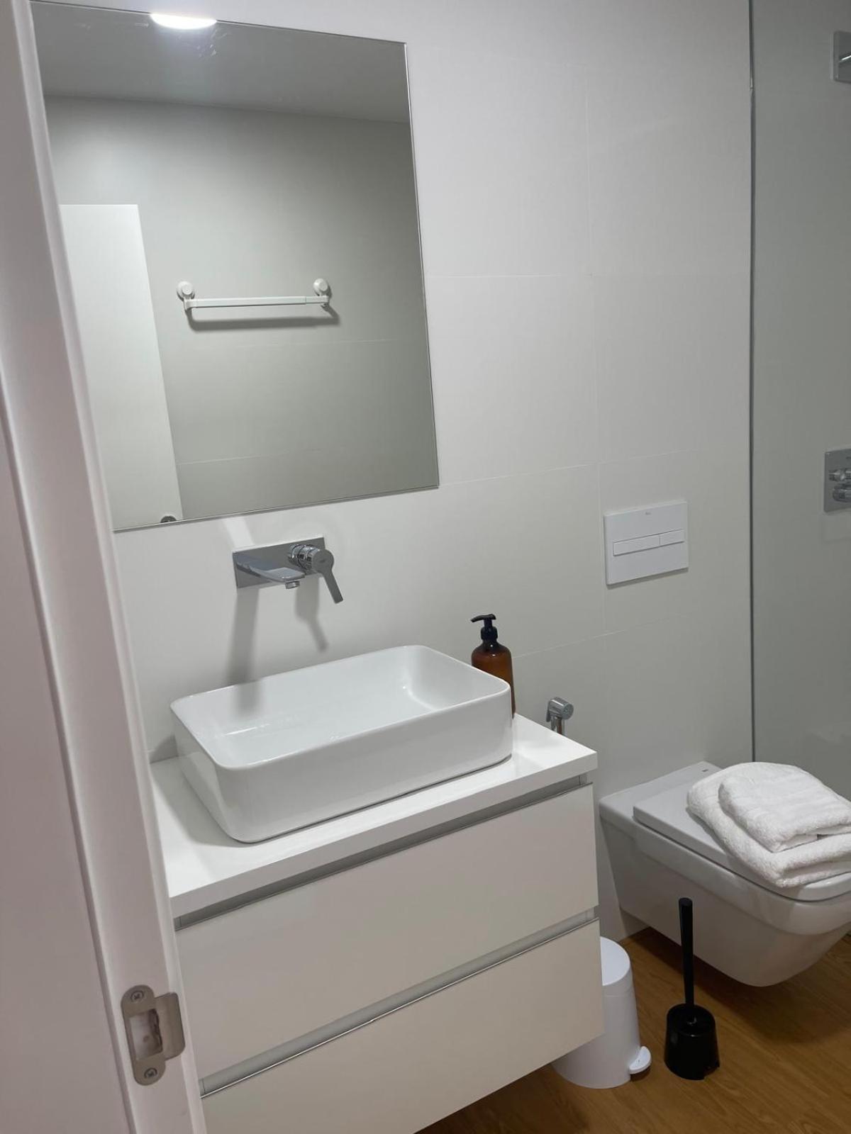 Apartamento Calle Rodrigo De Triana Con Opcion De Parking Seville Exterior photo