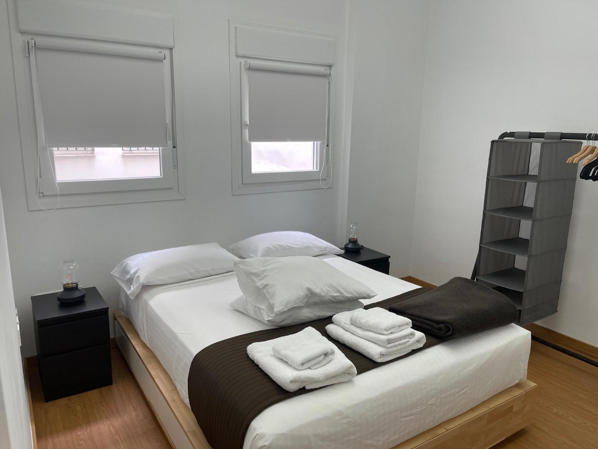 Apartamento Calle Rodrigo De Triana Con Opcion De Parking Seville Exterior photo